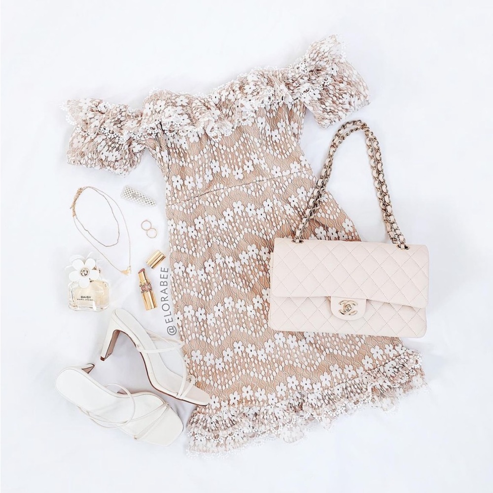 Selfie Leslie Lace Nude Dress